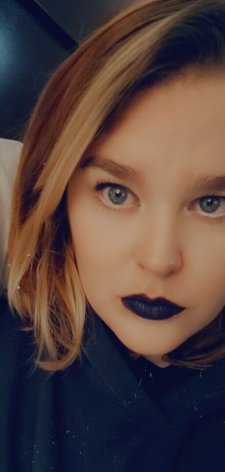 UrInterNetGF nsfw onlyfans