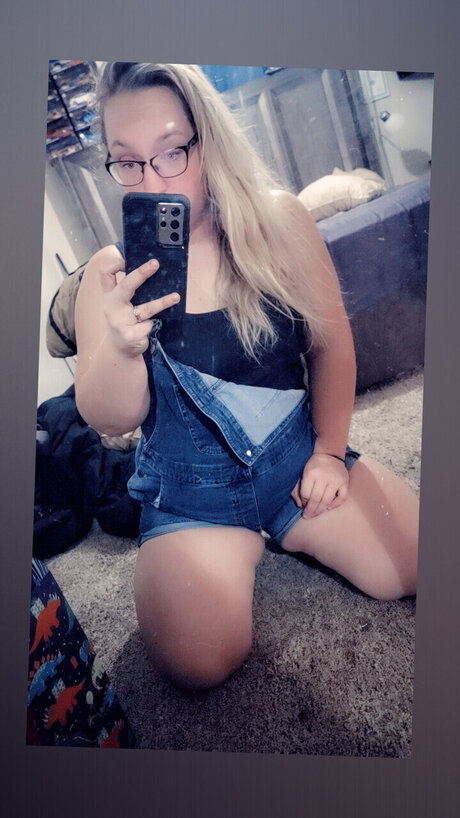 MaKayla onlyfans nude pictures