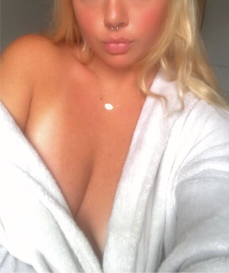 Nadia Nyx onlyfans free