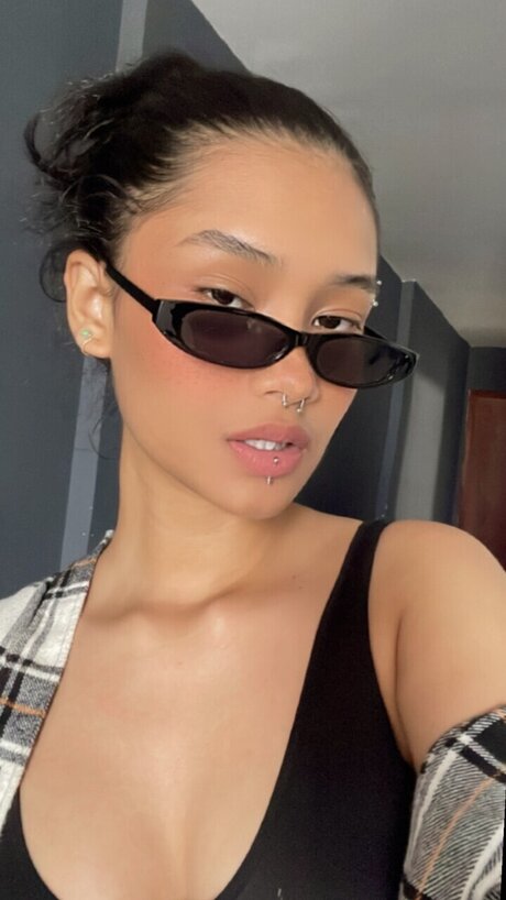 Nicole V squez onlyfans explicit content