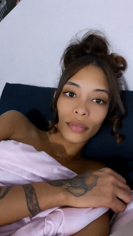 MonaTheLeo onlyfans porn leak