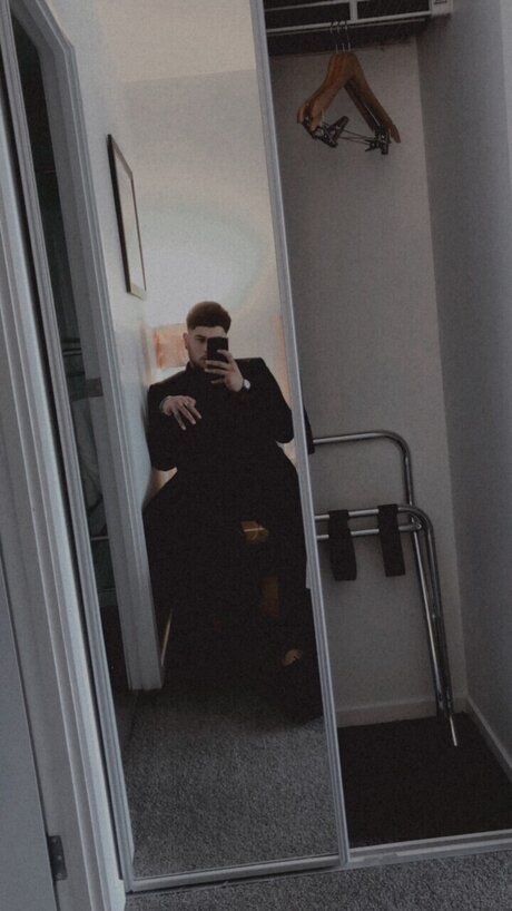 Big Ezey onlyfans leaked