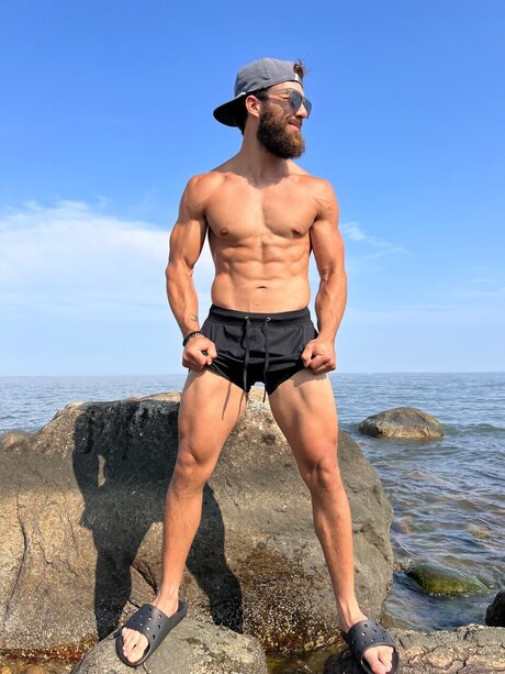 Leo Daddy NEW TO OF_ onlyfans leaked sex