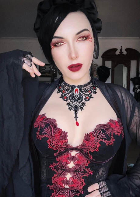 Vintage Lover onlyfans topless