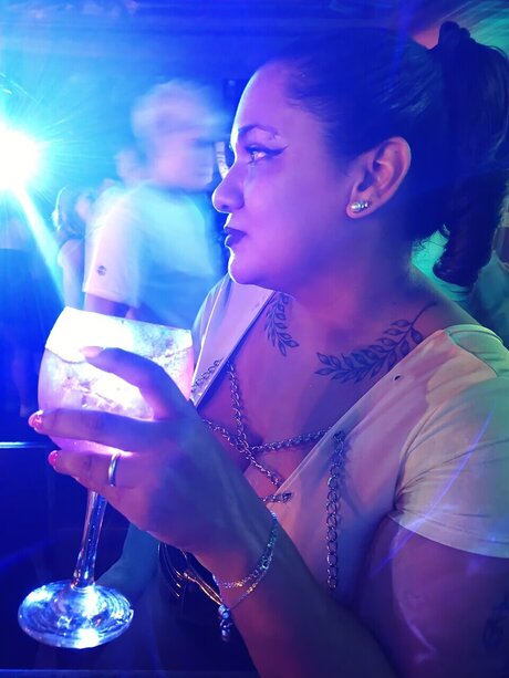 Hina Rose_ onlyfans striptease