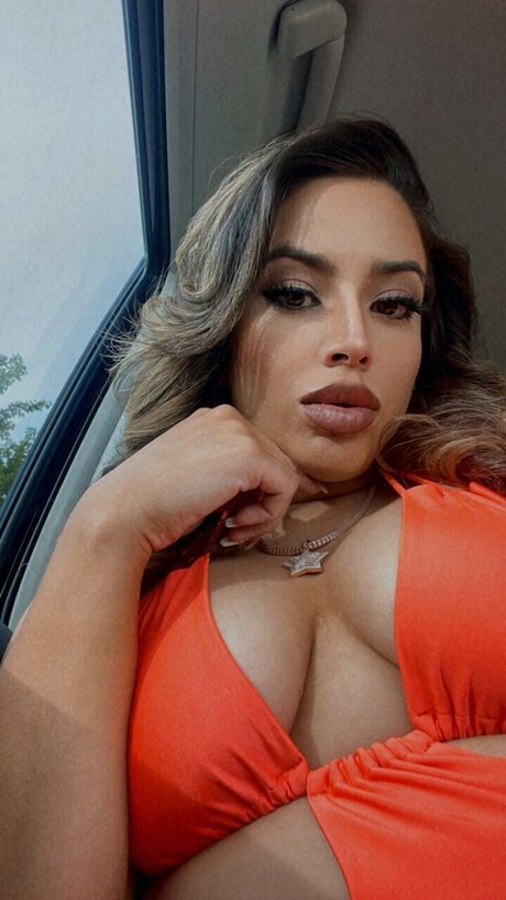 Mamisita24 only fans leak