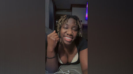 Audrey Niccole onlyfans striptease