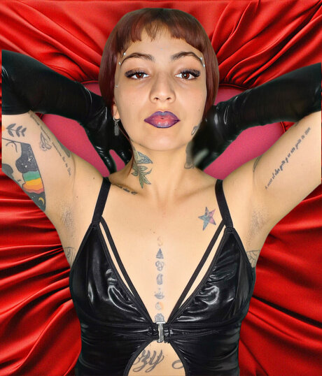 Alpha Sun PEGGING QUEEN onlyfans