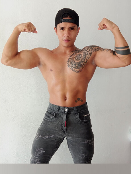 J Musiry onlyfans free content