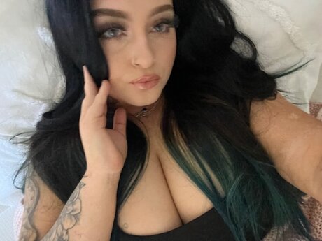 cloe bartlett topless onlyfans