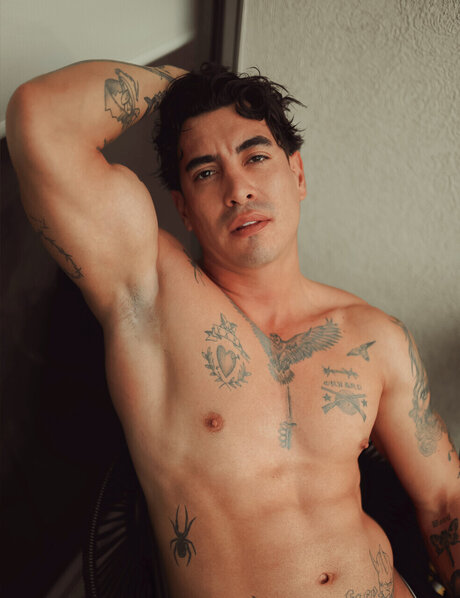 Eduardo Suave onlyfans leaked nudes