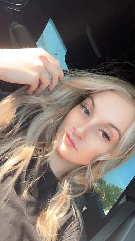 Emily Paige onlyfans leakes