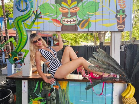 Waverly Reign Free onlyfans strip tease