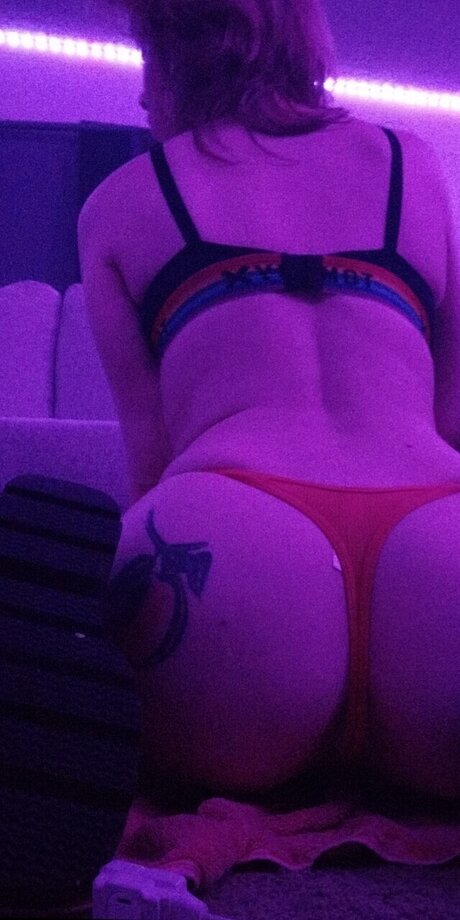 SquishyThighs22 desnuda onlyfans