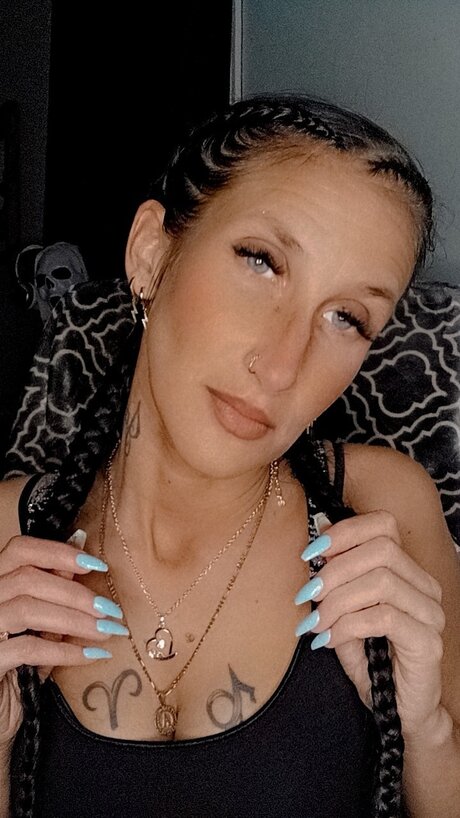 Whtlighting21 onlyfans nude pictures