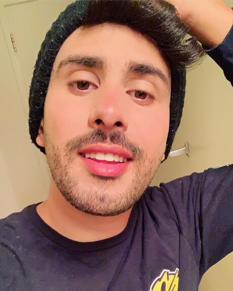 Edward Edu nude only fans leaks