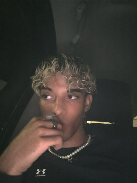 Corban Holloway only fans leaks