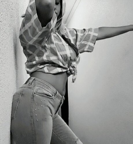 Leonela 21tiseen nudes leaked onlyfans