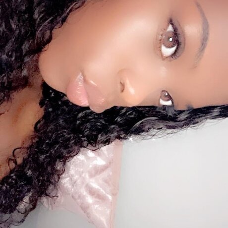 GegeBaby onlyfans strip tease