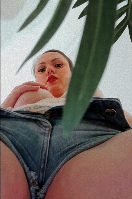 Doce Hot feet onlyfans