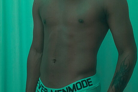 X The Tree Climber onlyfans striptease