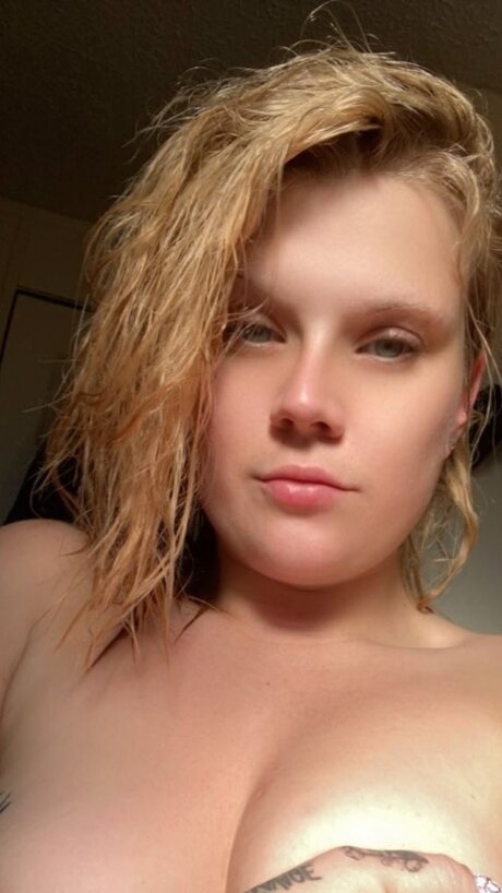 Angel Wise_ naked on onlyfans