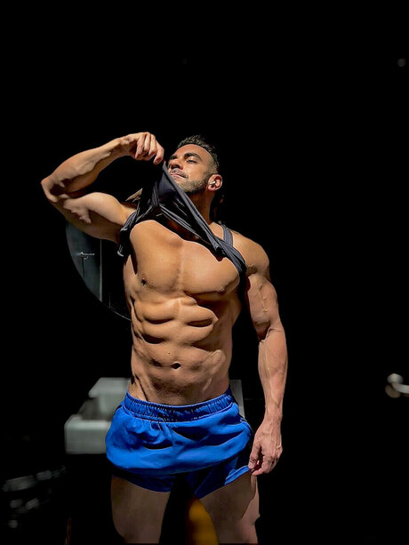 Muscle Leb onlyfans model photo