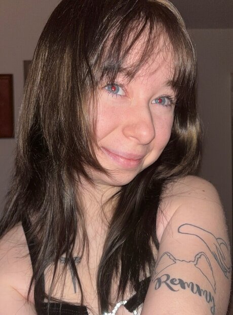 Cassylee 19 onlyfans free content