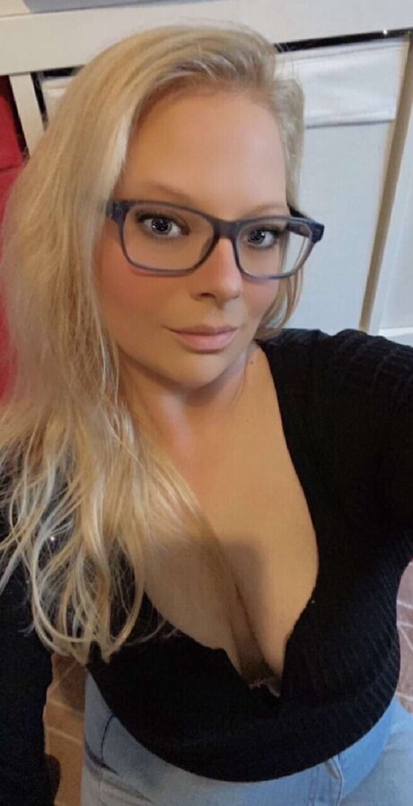 Tara D nude leaks onlyfans