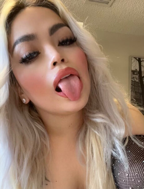 Yanii Sweet FREE PAGE ass onlyfans