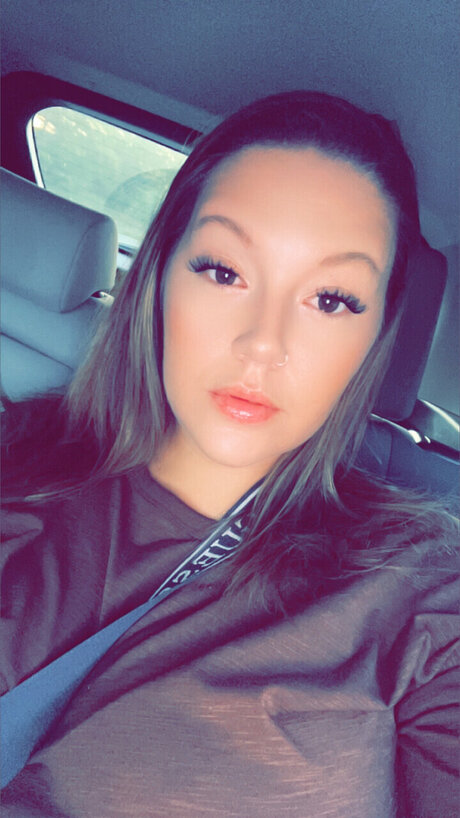 ThickThighsPlzGuys_ only fans pics