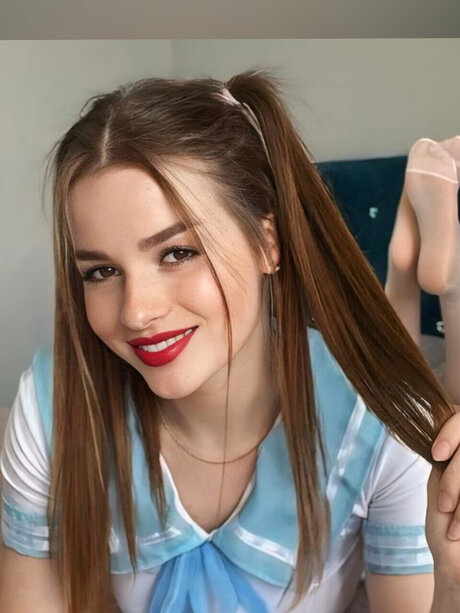 Zoe Wish_ onlyfans model photos