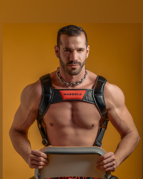 Cos Sneaker only fans pic