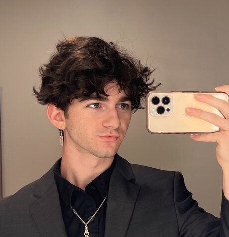 Xander Santiago only fans pictures