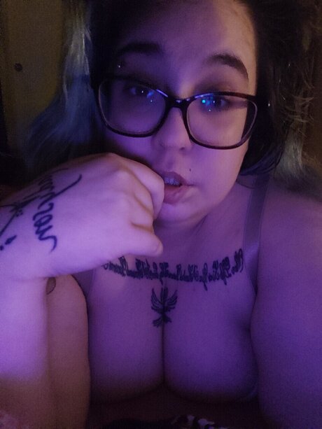 Thebadbitchxx free only fans