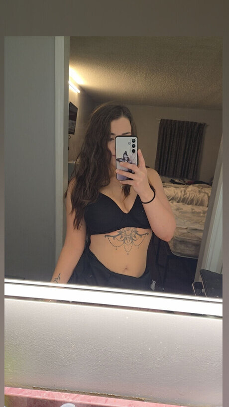 Tiffany Davis onlyfans leaks.