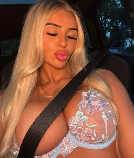 Ellie Mae_ onlyfans leaked