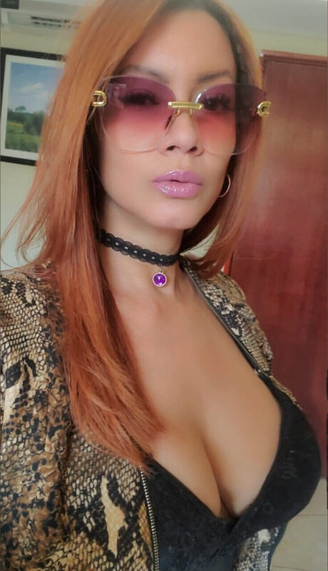 Rebecca Myers onlyfans sex tape