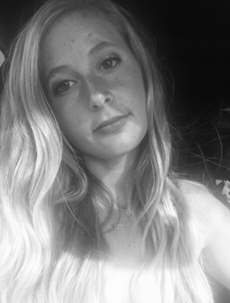 Mia Rose Quartz leaked naked onlyfans