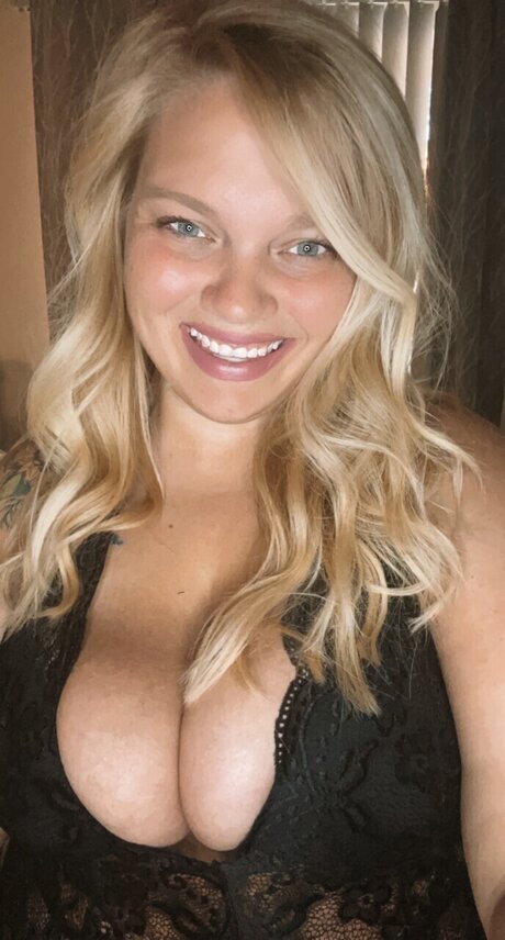 Lindsay Johnson onlyfans leaked nudes