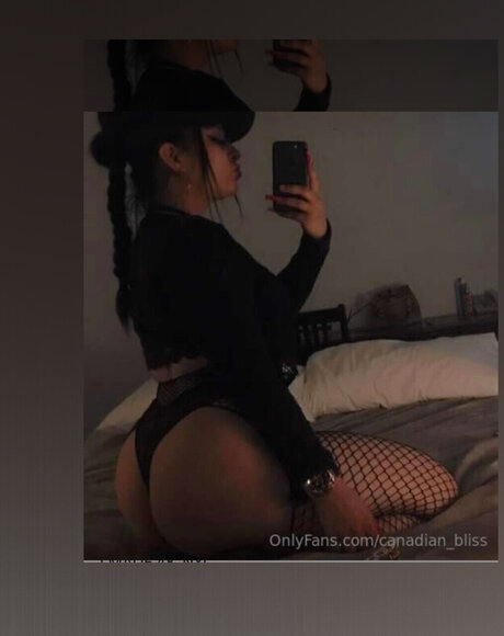 SnowBunny007 onlyfans leaked tits