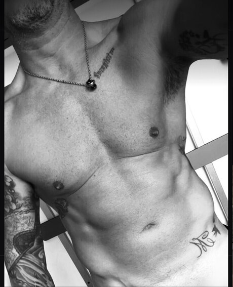 Pinco only_ strip onlyfans