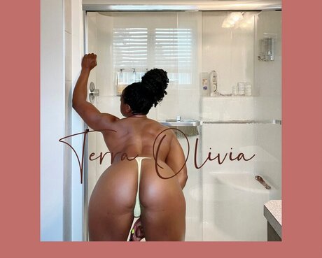 Terra Olivia onlyfans ass
