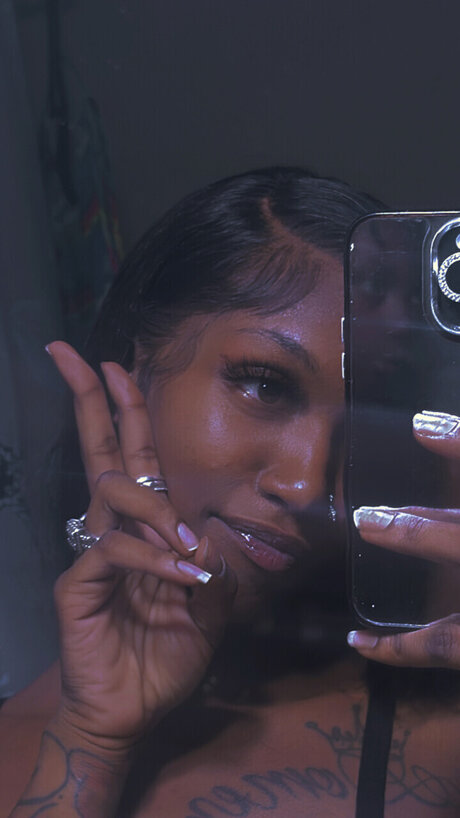 Slimm Niisty topless onlyfans