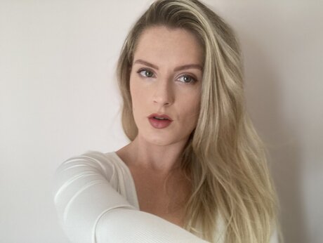 Goddess Scarlett onlyfans leaked nude