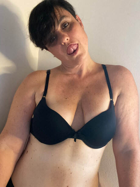_JUICY FOR U_ free onlyfans