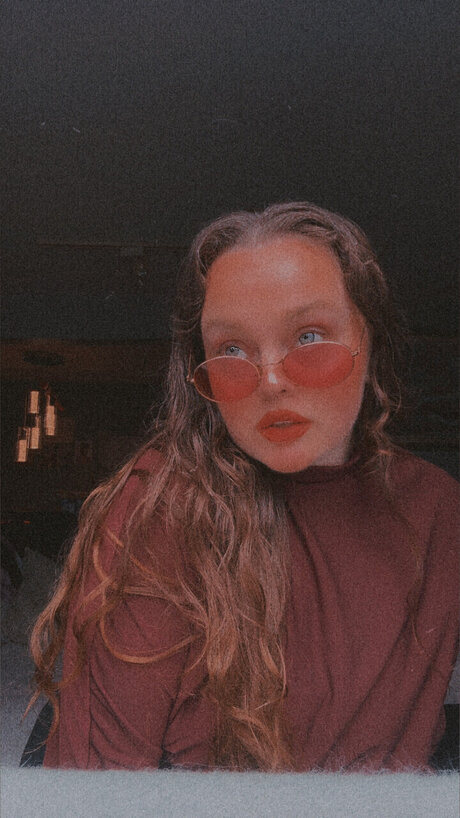 LYN ROMA onlyfans pic