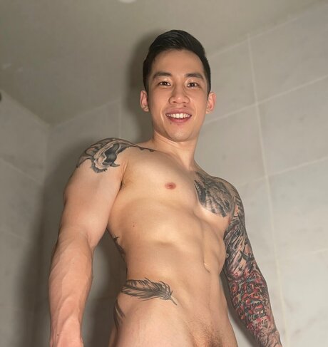 Shanghai Trainer onlyfans leak nude