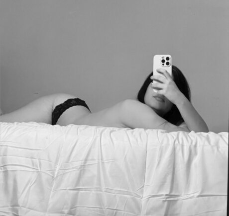 emy_ naked on onlyfans