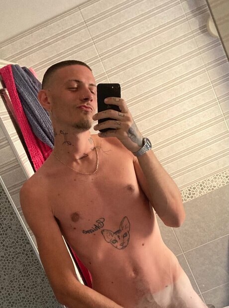 _CiroDe_ onlyfans pics